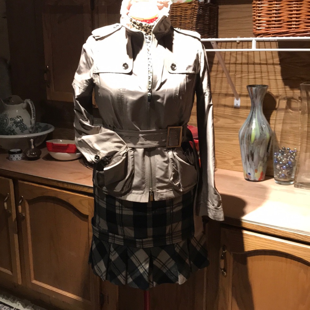 Great little European styled jacket. Size 4.